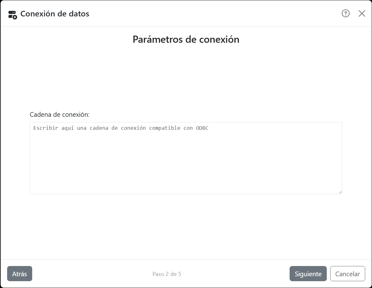 El paso Parámetros de conexión del asistente para Conexión
personalizada: un solo cuadro Cadena de conexión, con la indicación Escribir aquí una cadena de conexión compatible con ODBC.