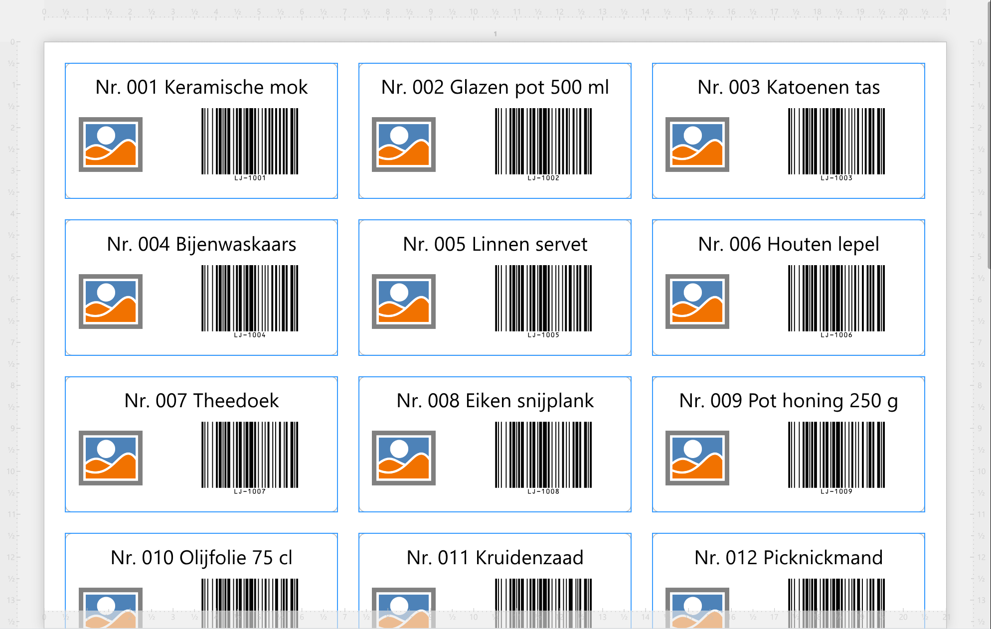 Het werkgebied met een vel productlabels: op elk label
staat Nr. en een getal dat één hoger is dan op het label ervoor - 001, 002, 003 - en dan een ander product, met de
code van dat product als barcode.
